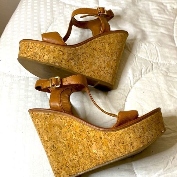 Women's Steve Madden Iluvit T-strap Platform Wedge Sandals HEELS Taupe Size 6 - Picture 2 of 14